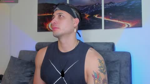 Snapshot of mattsaill_ chatting on February 3, 10:58 am mattsaill_ online show from February 3, 10:58 am