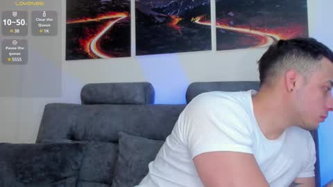 Snapshot of mattsaill_ chatting on February 26, 12:47 pm mattsaill_ online show from February 26, 12:47 pm