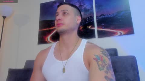 Snapshot of mattsaill_ chatting on January 5, 1:26 pm mattsaill_ online show from January 5, 1:26 pm