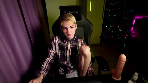 Matty  Aiden online show from December 3, 1:10 pm