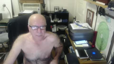 Maurice online show from February 9, 3:11 am