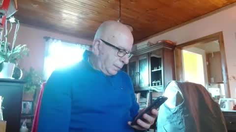 Maurice online show from January 13, 2:54 pm