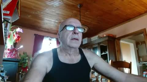 Maurice online show from January 1, 2:20 pm