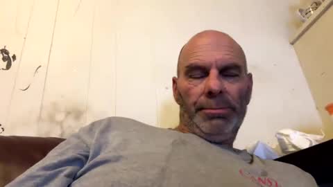 Snapshot of maverick7000 chatting on December 25, 7:03 am maverick7000 online show from December 25, 7:03 am