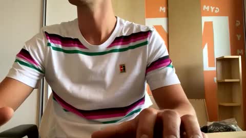 max681334 online show from October 10, 9:25 am