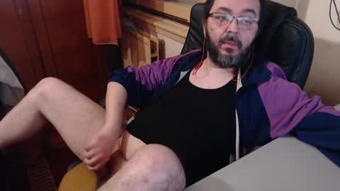 Max online show from December 24, 2:33 pm