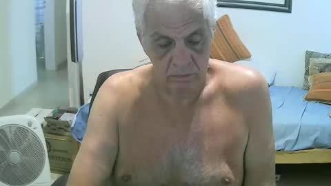 Snapshot of max_2017 chatting on January 26, 7:41 pm max_2017 online show from January 26, 7:41 pm