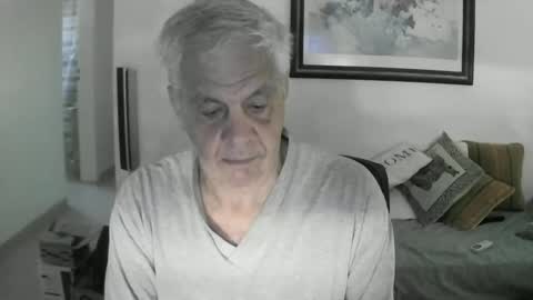 Snapshot of max_2017 chatting on December 31, 10:58 am max_2017 online show from December 31, 10:58 am
