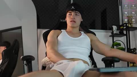 Snapshot of max_cortes1_ chatting on September 10, 12:20 am 60 OFF ON MY OF ONLY FOR TODAY online show from September 10, 12:20 am