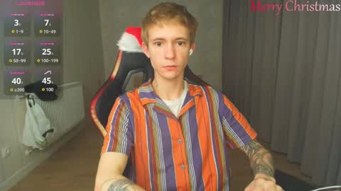 Snapshot of max_gen chatting on December 25, 11:31 pm Max Gen with tats 24years And Ethan without tats 20 years online show from December 25, 11:31 pm