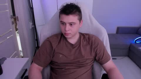 Max online show from March 9, 7:57 am