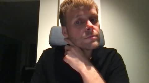 Max take off clothes online show from October 23, 8:12 pm