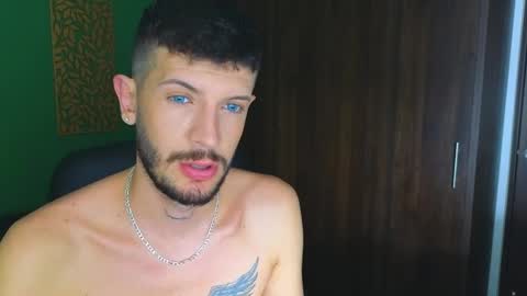 Snapshot of max_tayloor chatting on February 1, 9:08 pm Max Taylor online show from February 1, 9:08 pm