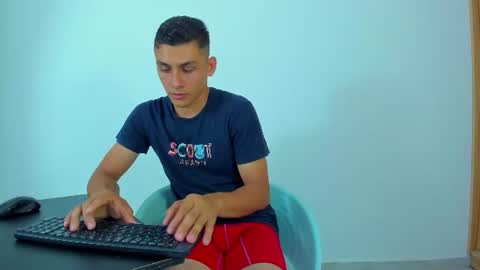MAX     online show from June 9, 4:58 am