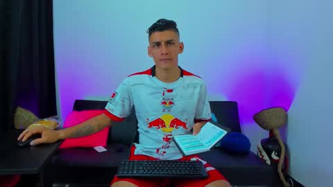 MAX     online show from November 26, 11:57 am