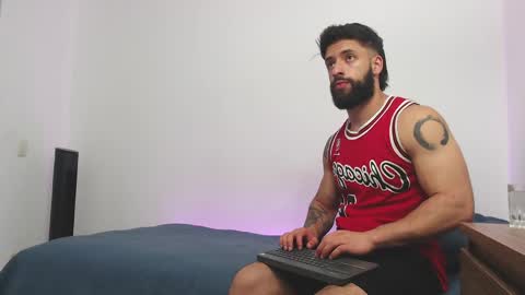 max_xl_ online show from April 21, 1:08 am