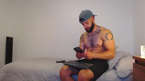 max_xl_ online show from December 22, 11:35 pm