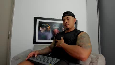 Maxcarther online show from November 16, 7:27 pm