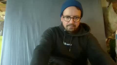 maxhorn591 online show from March 4, 1:07 pm