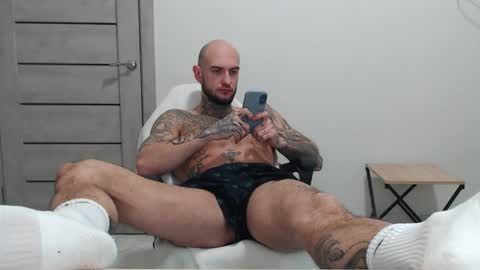 Maximus Fox online show from April 22, 7:24 am