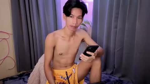 Snapshot of maxiebunny99 chatting on September 10, 11:14 pm Reyn online show from September 10, 11:14 pm