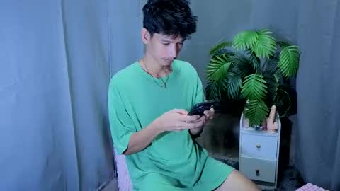 Reyn online show from October 20, 2:32 pm