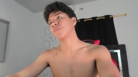 Maximiliano online show from March 8, 7:29 pm