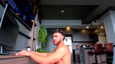 maximo_and_marcelo online show from December 14, 12:01 pm