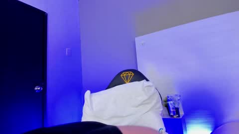 MAXIMO online show from February 5, 10:44 pm