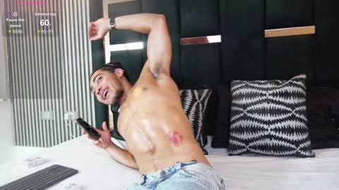 maximo_zahirx online show from March 8, 3:43 am