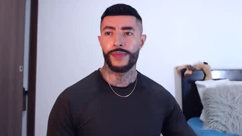 Snapshot of maximus_golden chatting on February 13, 5:05 am Independent Model online show from February 13, 5:05 am