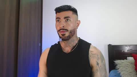 Independent Model online show from April 25, 4:04 am