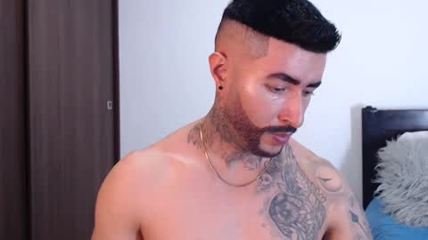 Snapshot of maximus_golden chatting on January 22, 4:02 am Independent Model online show from January 22, 4:02 am