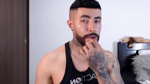 Snapshot of maximus_golden chatting on February 19, 2:44 am Independent Model online show from February 19, 2:44 am