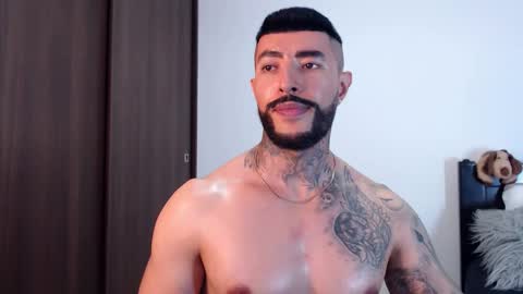 Snapshot of maximus_golden chatting on February 24, 7:11 am Independent Model online show from February 24, 7:11 am