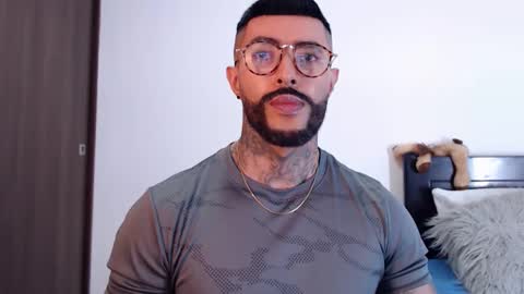 Snapshot of maximus_golden chatting on February 11, 12:17 am Independent Model online show from February 11, 12:17 am