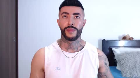 Snapshot of maximus_golden chatting on February 4, 2:49 am Independent Model online show from February 4, 2:49 am