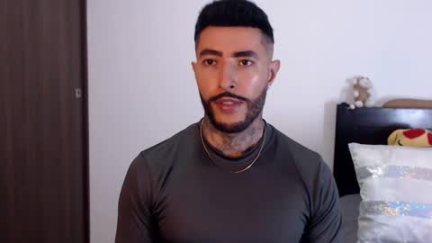 Snapshot of maximus_golden chatting on December 20, 4:20 am Independent Model online show from December 20, 4:20 am