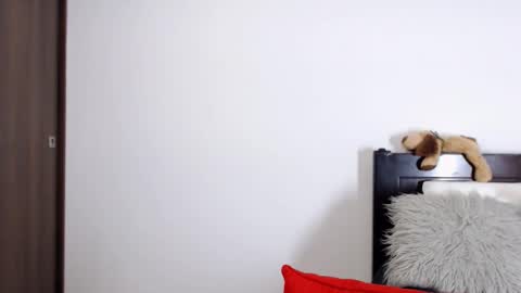 Snapshot of maximus_golden chatting on February 18, 2:49 am Independent Model online show from February 18, 2:49 am