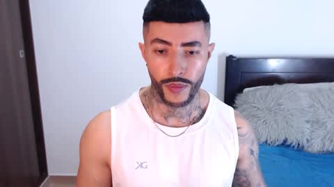 Snapshot of maximus_golden chatting on January 24, 11:12 pm Independent Model online show from January 24, 11:12 pm