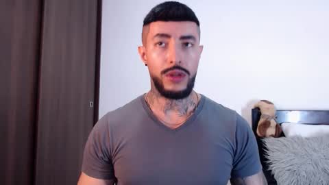Snapshot of maximus_golden chatting on March 3, 2:33 am Independent Model online show from March 3, 2:33 am