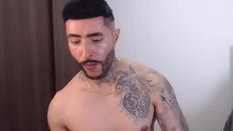 Snapshot of maximus_golden chatting on December 18, 5:59 am Independent Model online show from December 18, 5:59 am
