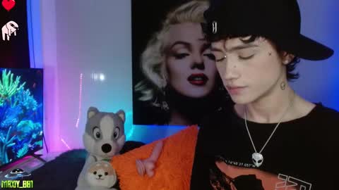 Max online show from January 28, 3:57 am