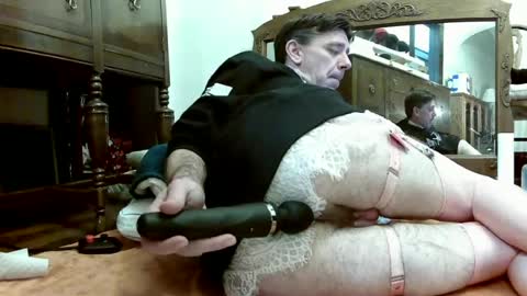 maxjr8008 online show from June 15, 5:54 am