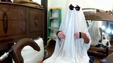 maxjr8008 online show from October 30, 6:59 am