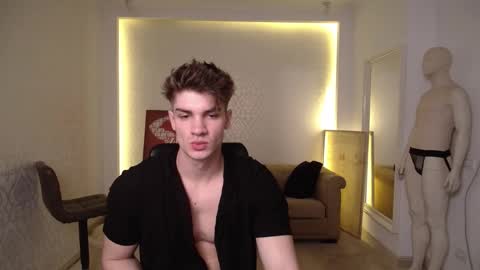 MaxKaiden online show from February 14, 6:23 am