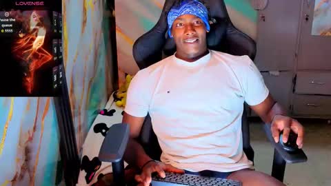 Maxmuscle10 online show from March 17, 2:15 am