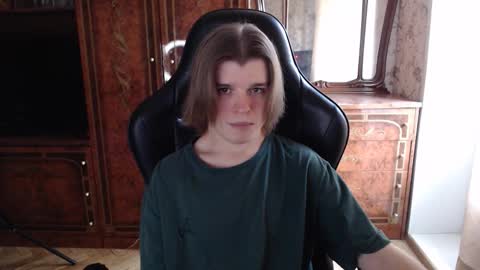 Max online show from October 11, 12:31 pm