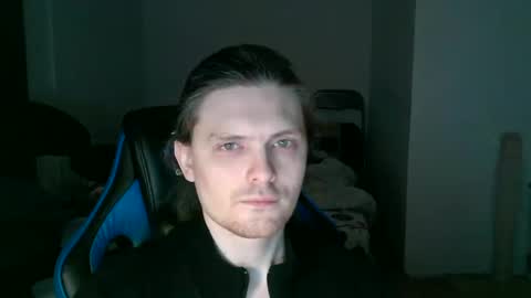 Snapshot of maxs_93 chatting on January 19, 6:43 pm maxs_93 online show from January 19, 6:43 pm
