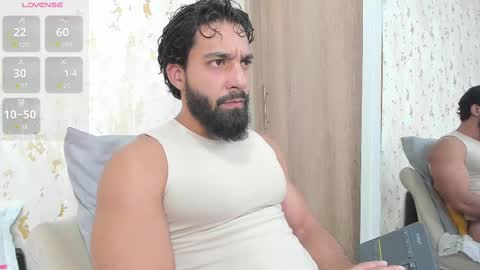 Snapshot of maxstrong01 chatting on March 5, 11:27 pm Max online show from March 5, 11:27 pm